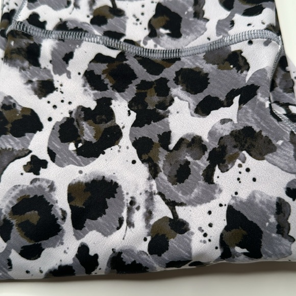 Snow leopard leggings - Picture 8 of 8
